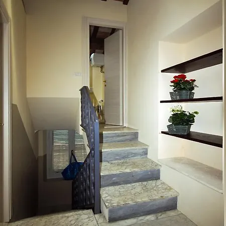 Prima Colonna Del Loggiato-suite Gæstehus 3*
