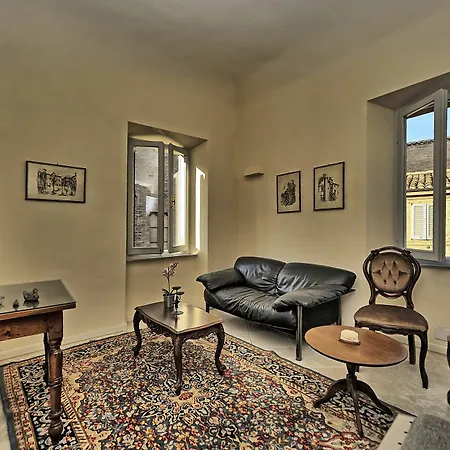 Prima Colonna Del Loggiato-suite 3* פרמו
